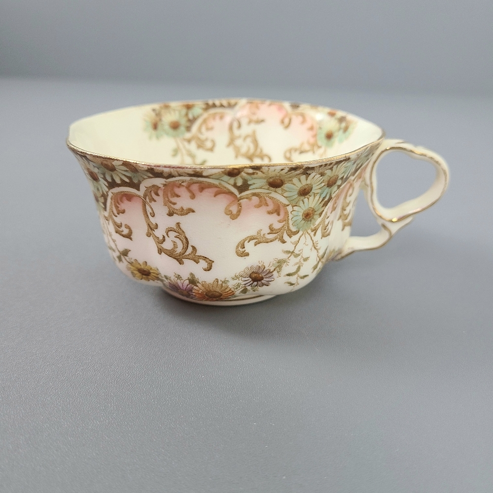 Ovington Brothers Co. England New York Blenheim Antique Porcelain Cream Teacup